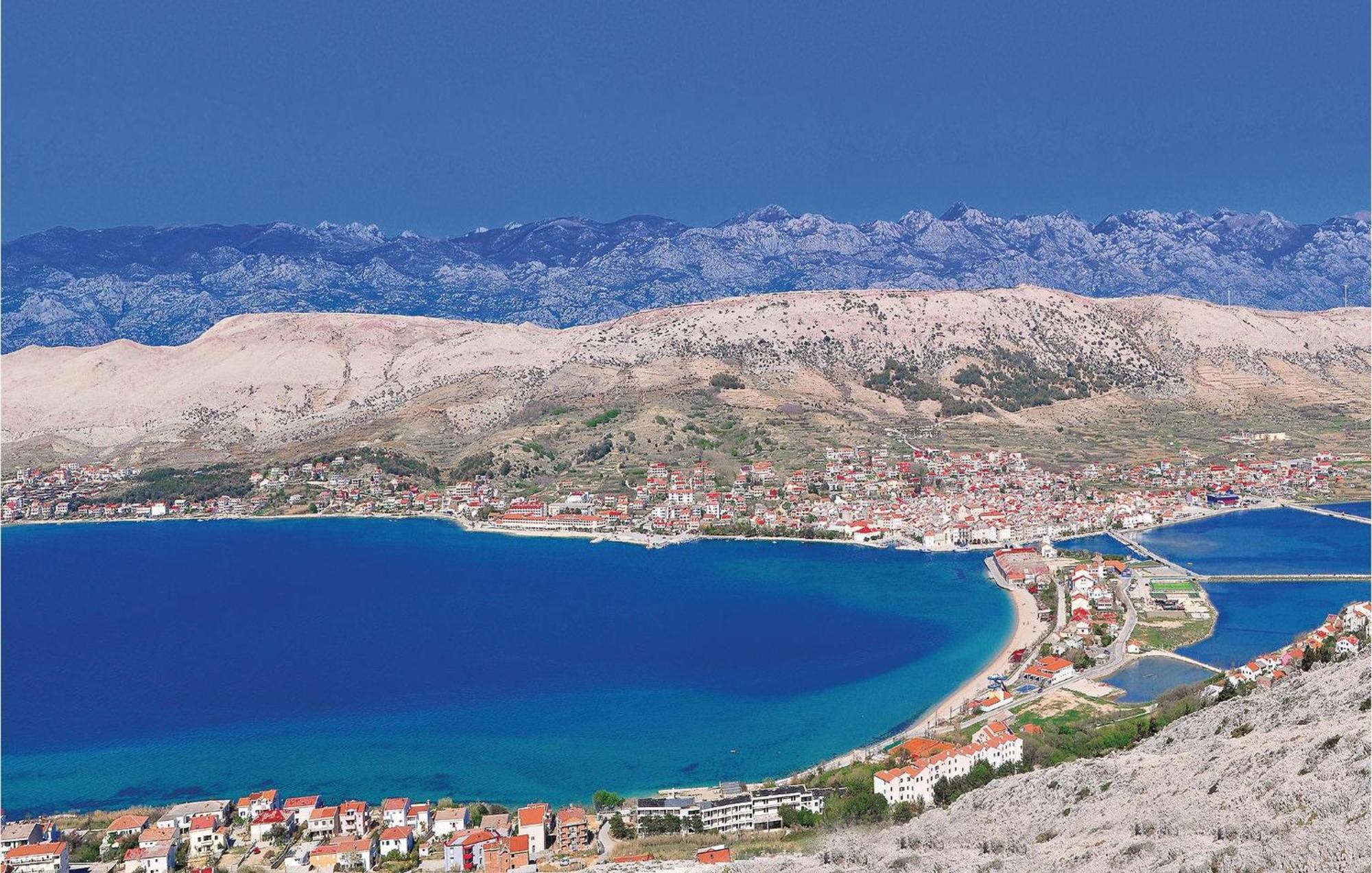 2 Bedroom Awesome Apartment In Pag Pag Town Esterno foto